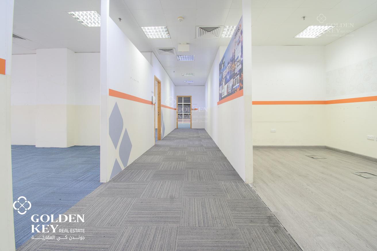 Office space for rent |218 SQM | AL Muntazah - Office in Hiteen Street