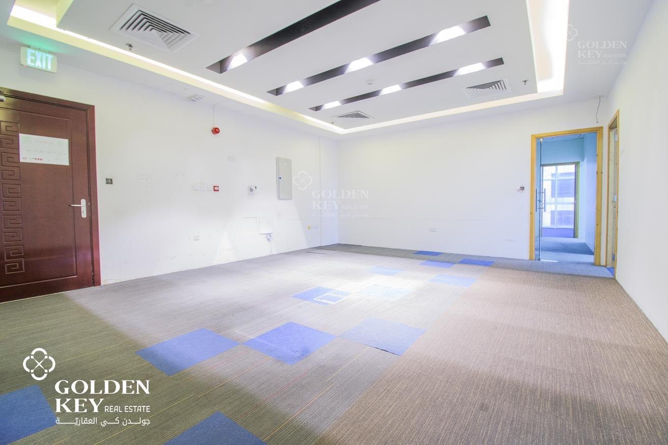 Exclusive Office space ✅ 201 SQM ✅ AL Muntazah - Office in Hiteen Street