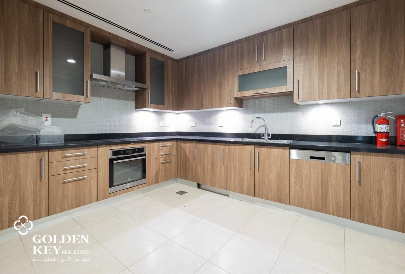 1Month Free ✅ Maid room+ Bills Included✅ Pearl - Apartment in Viva Bahriyah