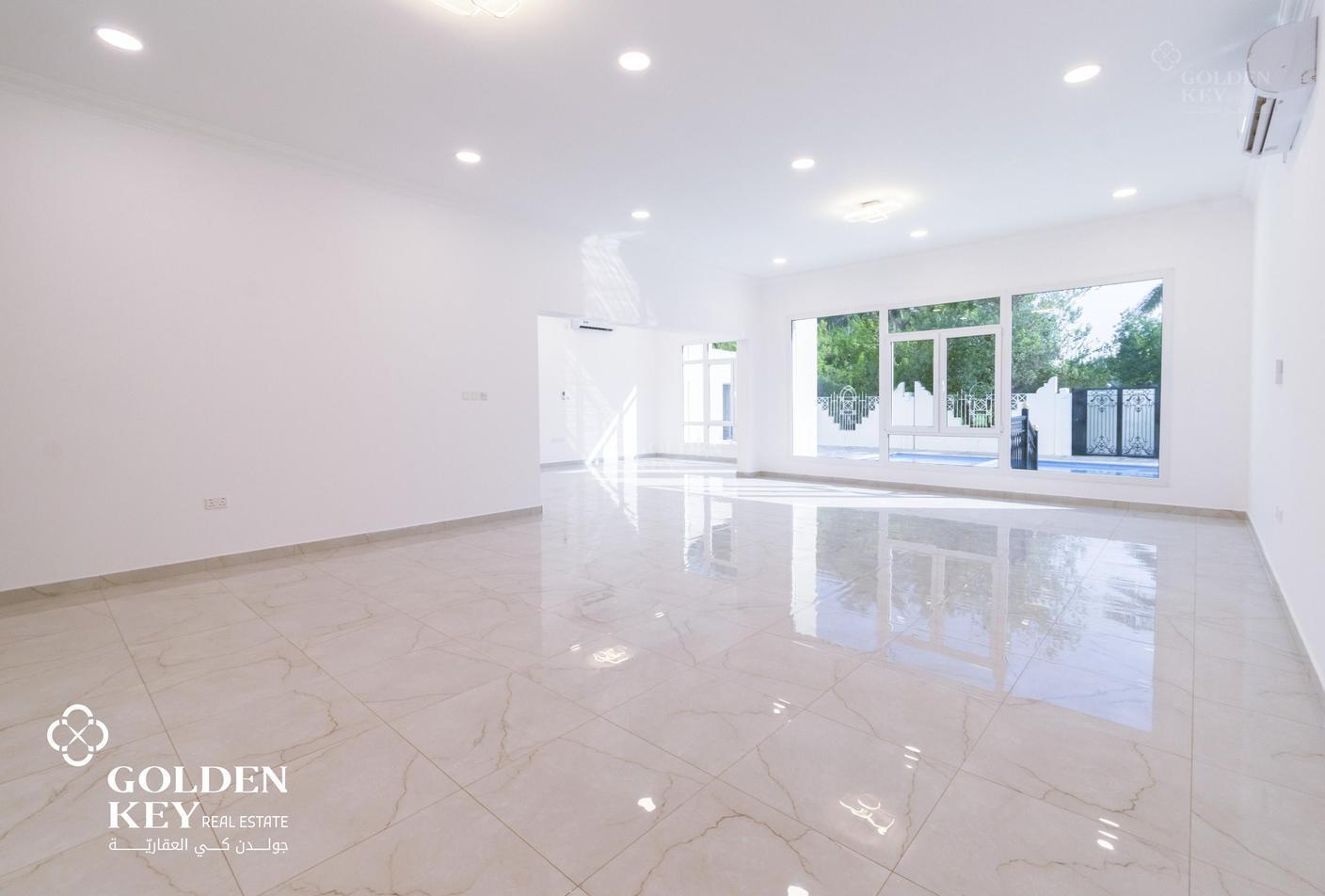 Exquisite  luxury 5-Bedroom Villa    Private Pool