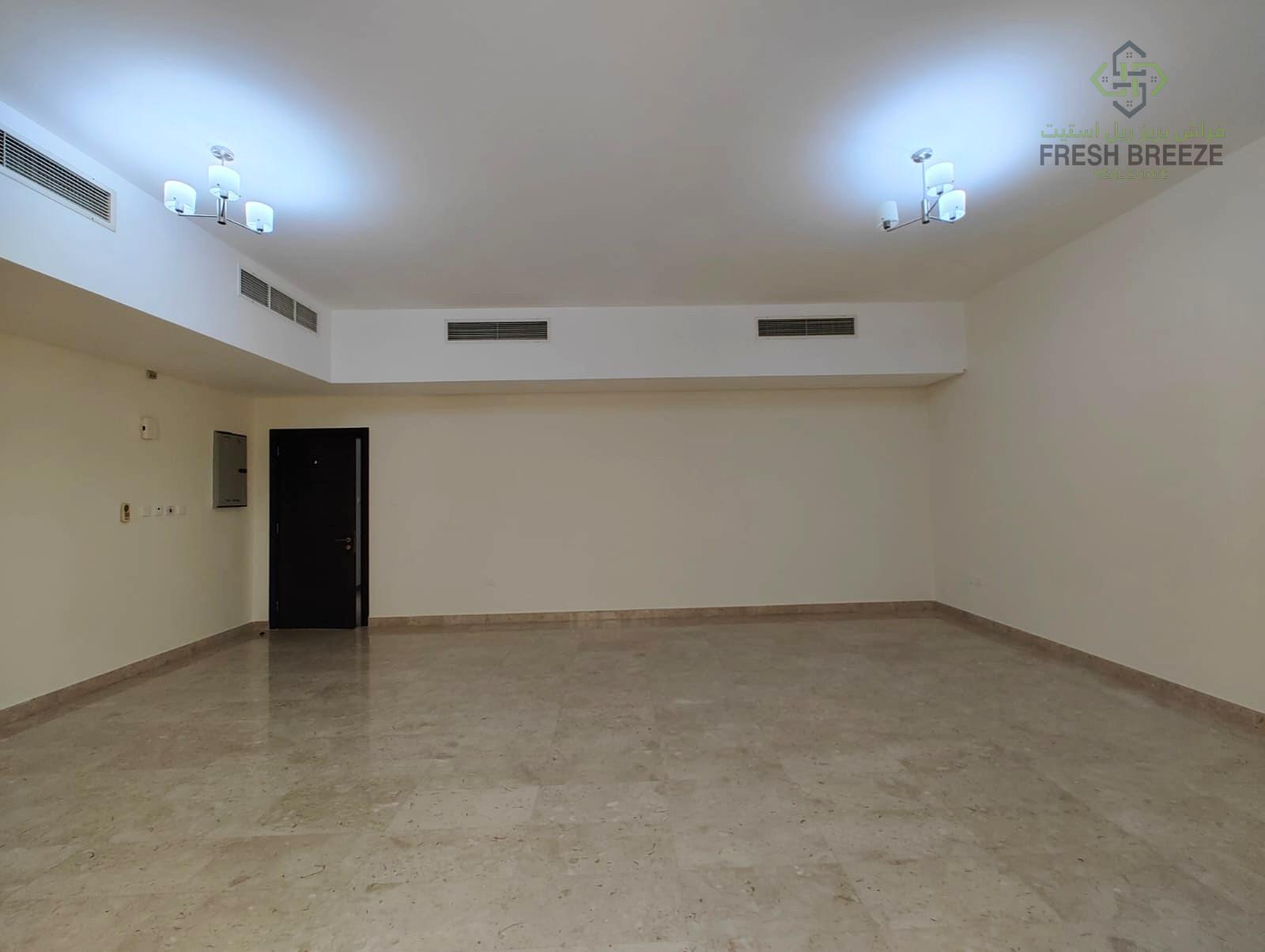 Spacious 3BHK Unfurnished Closed To (Al Meera)