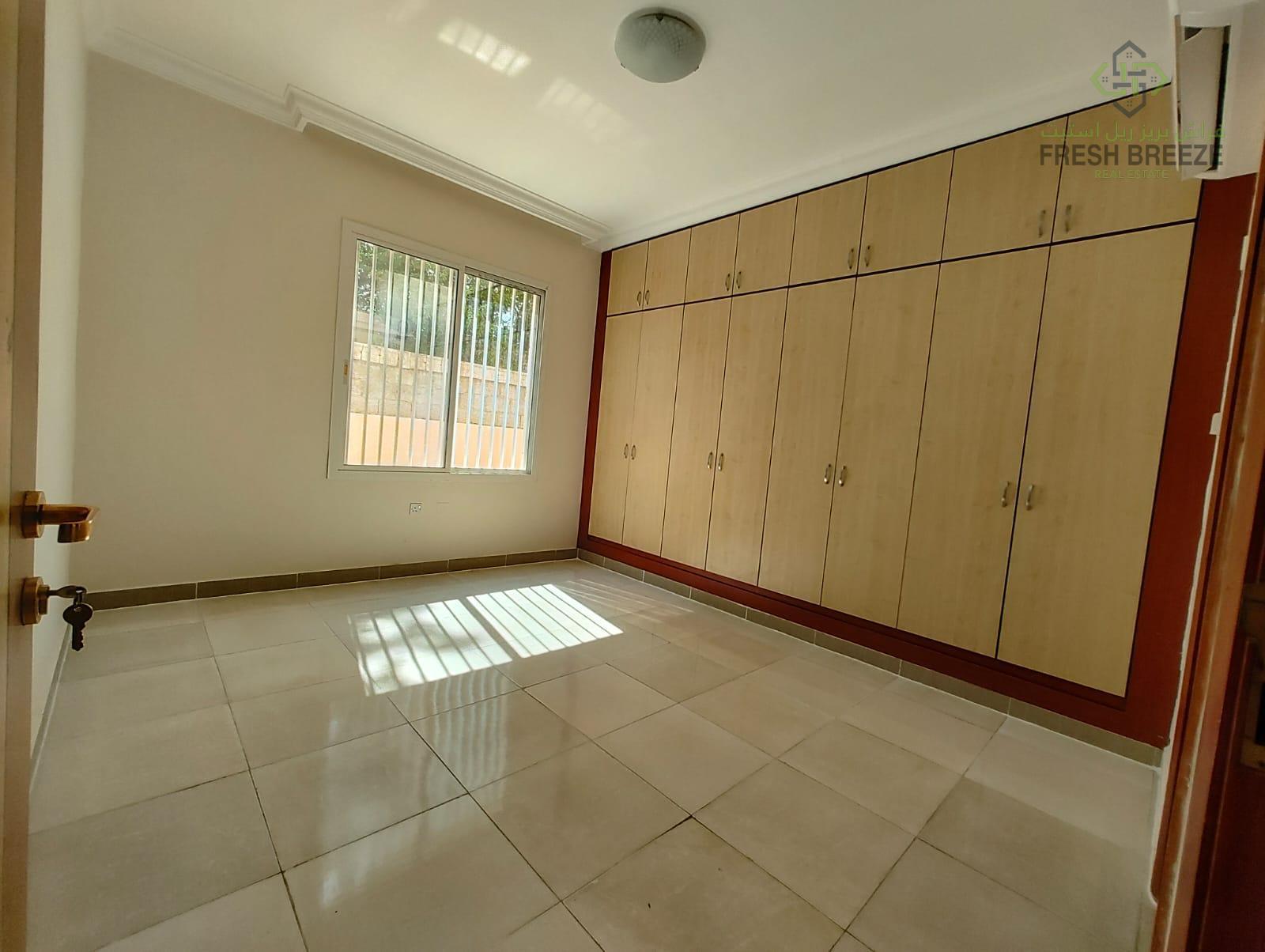 +1Month Free Clean Three Bedroom Hall Near Metro - Apartment in Al Nasr Street