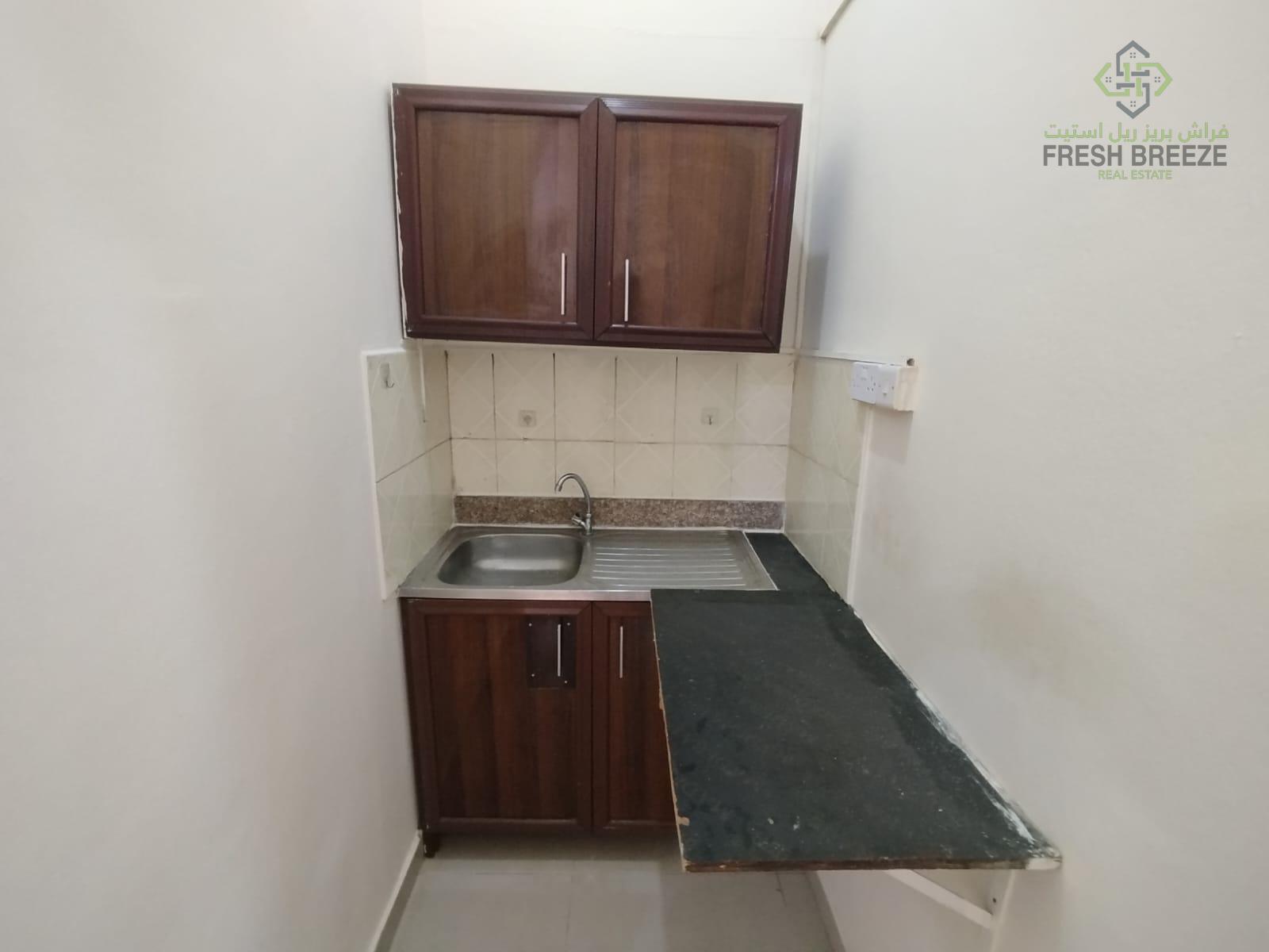 Spacious Unfurnished Studio Apartment for Rent - Apartment in Muaither South