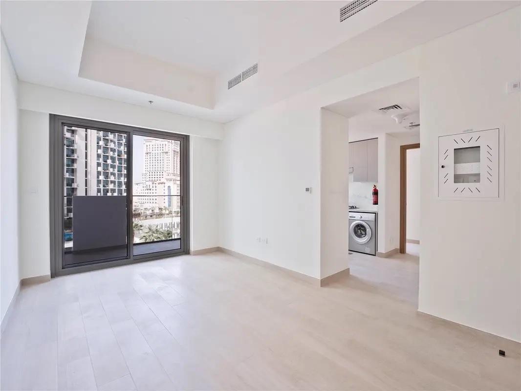 Bright | City View | Mid Floor | Semi Furnished