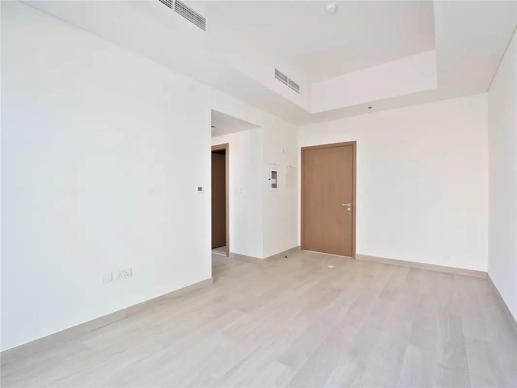 Bright | City View | Mid Floor | Semi Furnished