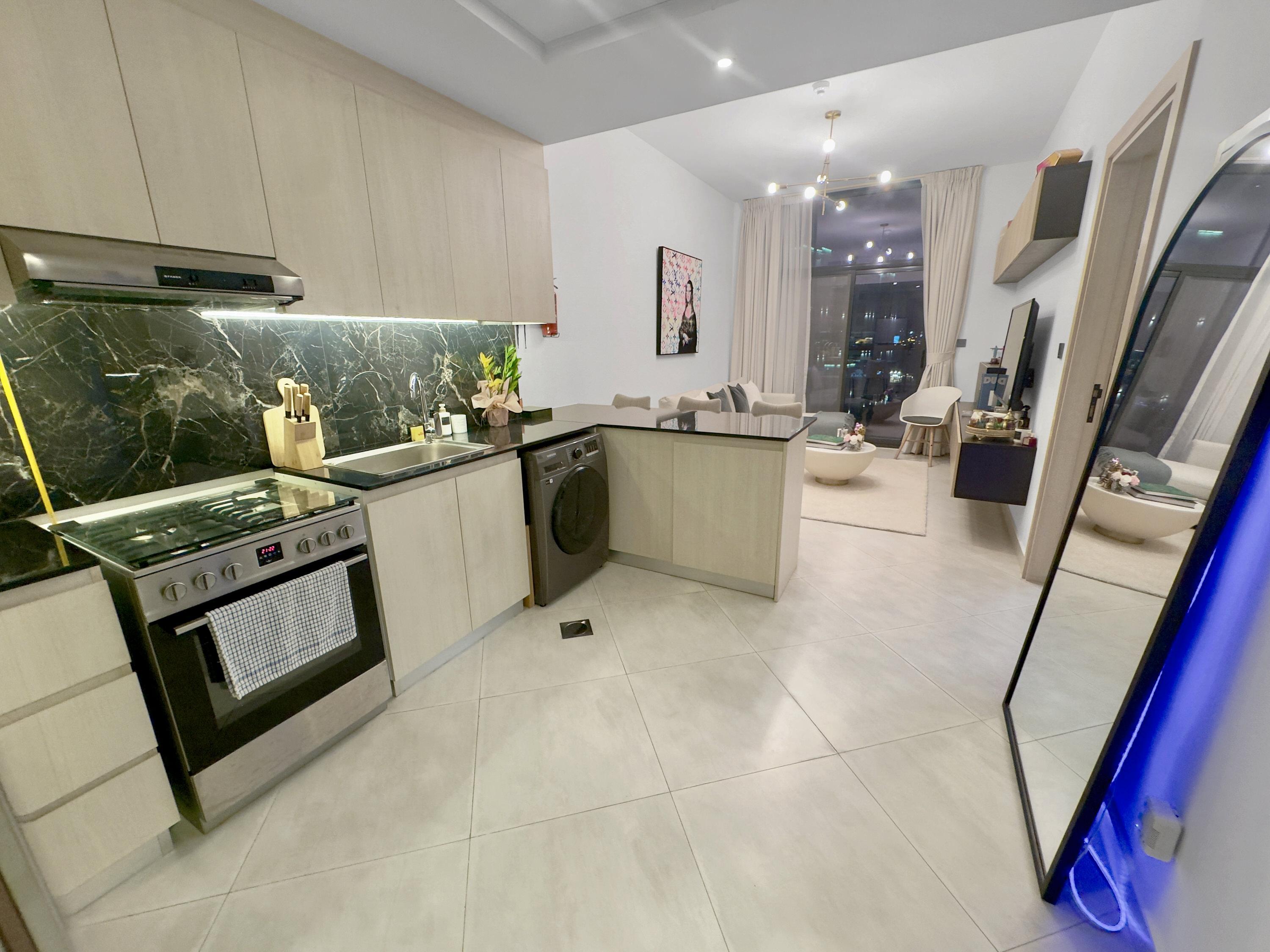 Cozy Furnished | Low Floor | City View