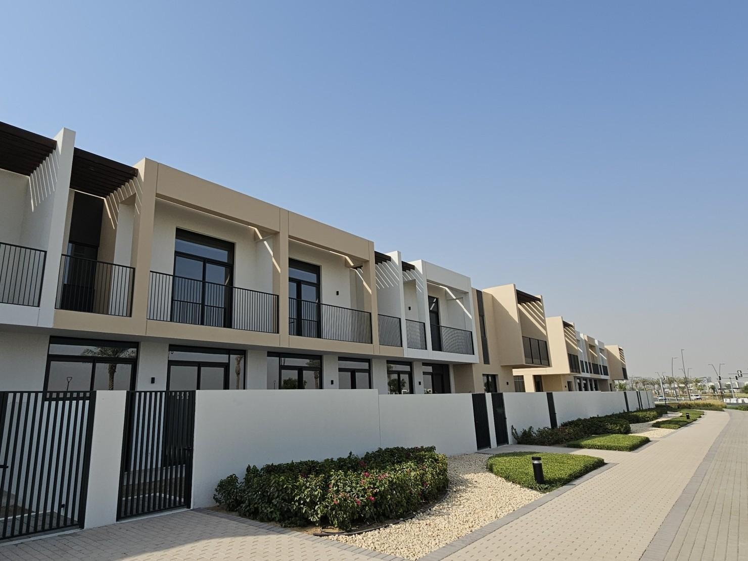 Golf‑side Elegance | 4BR Family Villa | Ready Soon