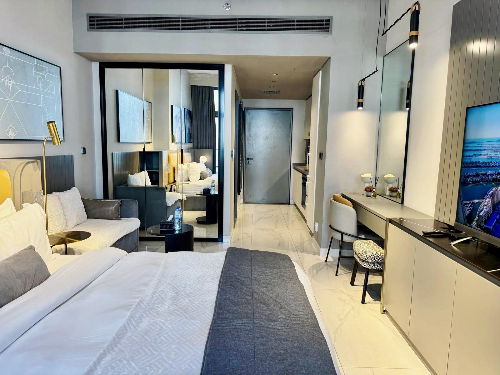 End User | Welcoming Home| Low Floor | Furnished