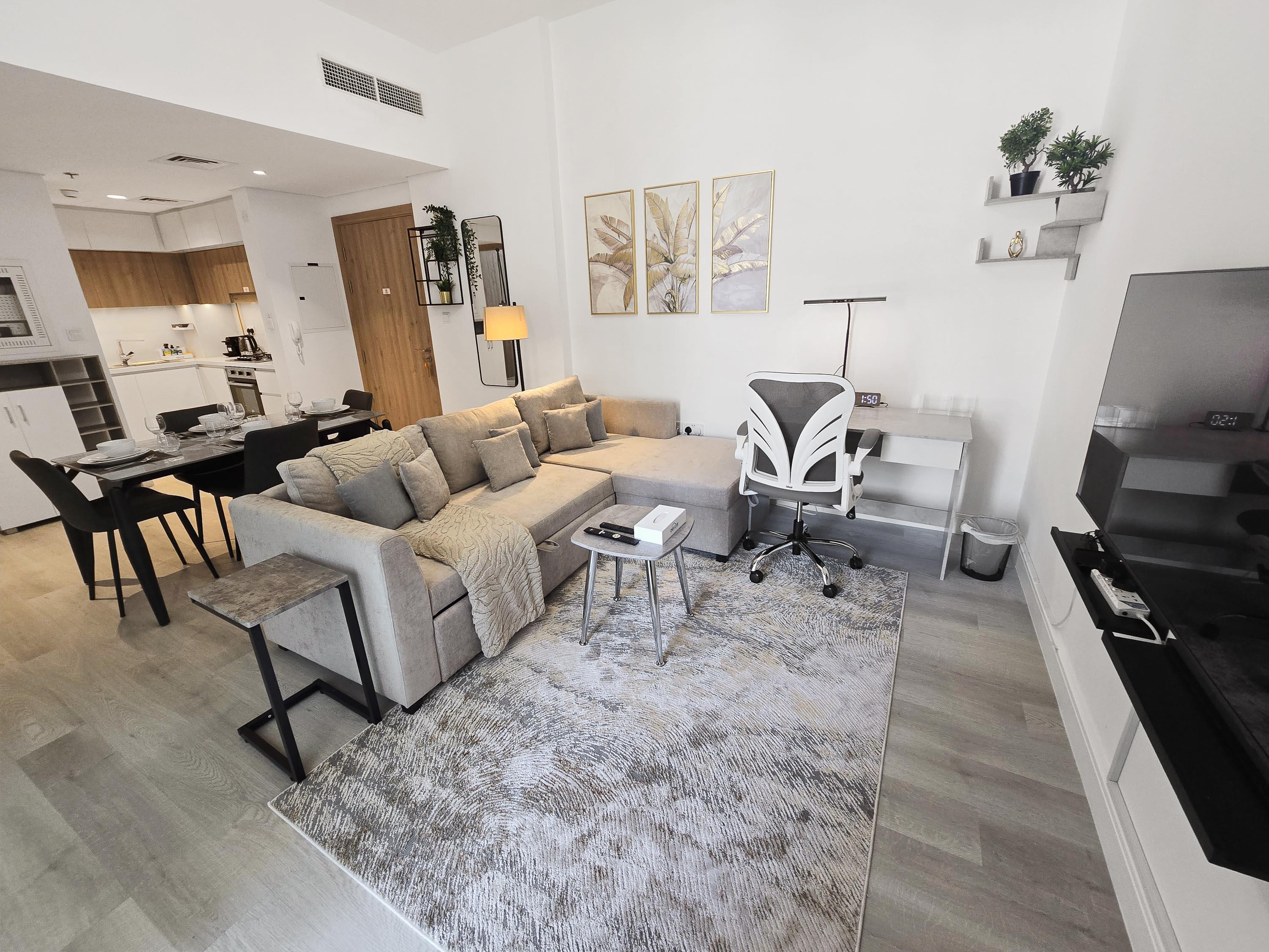 Low Floor Comfort | 12 Cheques | Ready Now