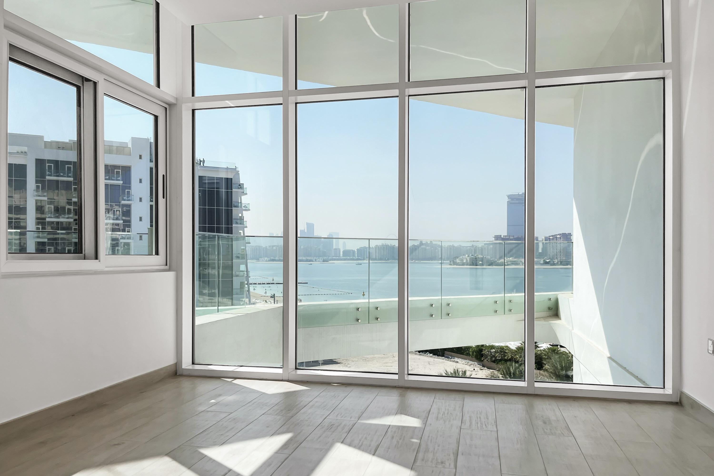 Beachfront | Luxury | Jumierah view