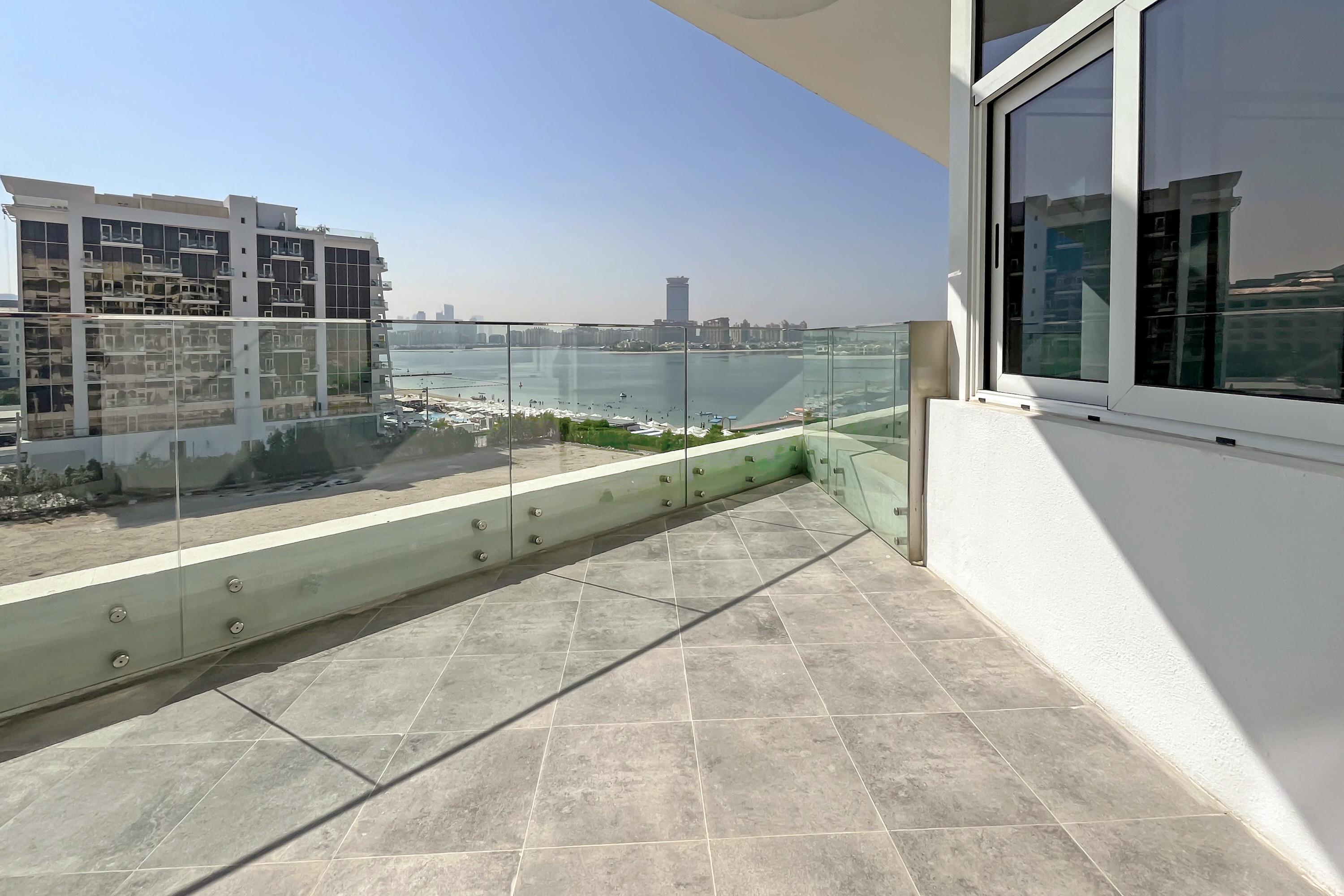 Beachfront | Luxury | Jumierah view