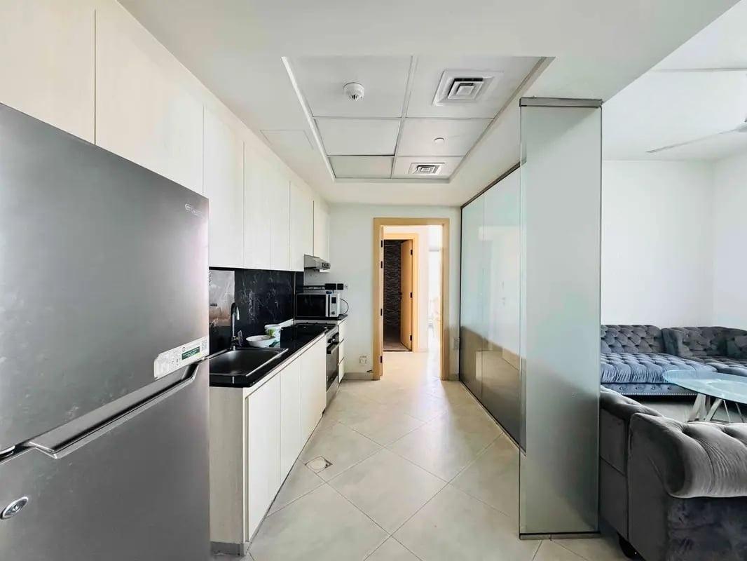 Vacant | Canal City View | Mid Floor | Furnished