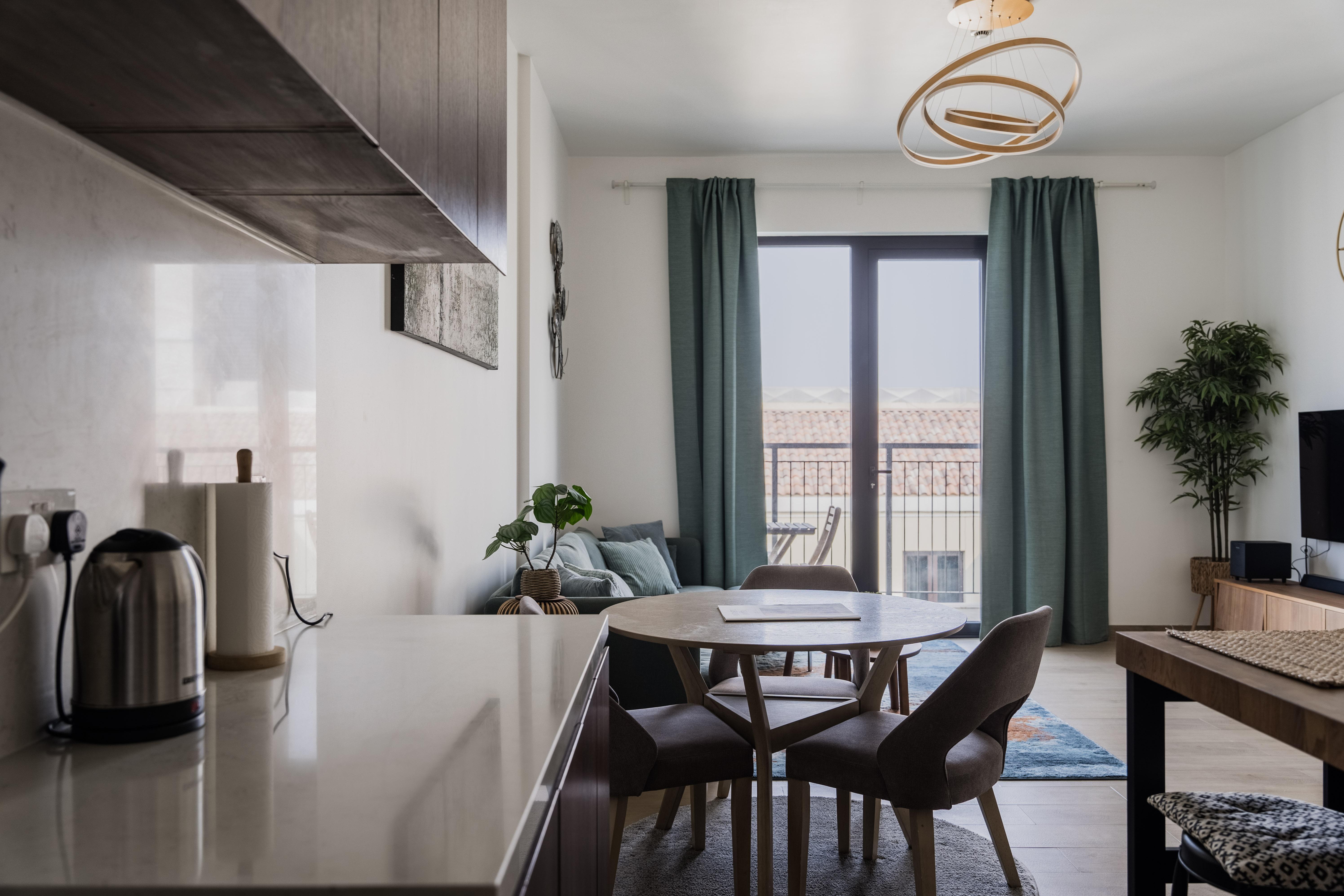 Beach Living | Fully Furnished | Top Floor