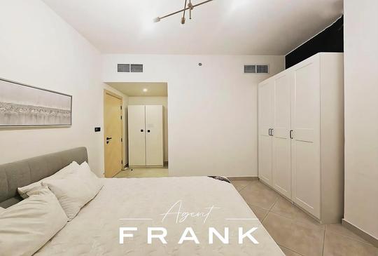 Rented | Corner Unit | Low Floor | Semi-Furnished