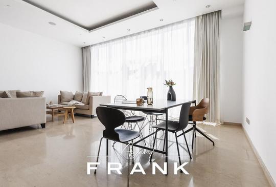 Exclusive | Top Floor | Captivating Views