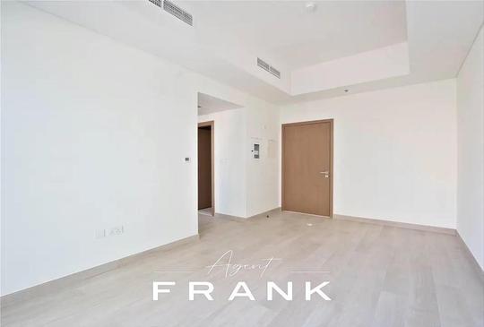 Bright | City View | Mid Floor | Semi Furnished