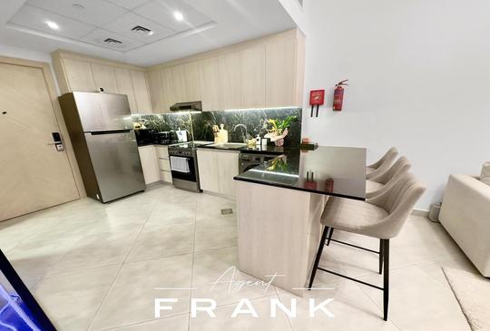 Cozy Furnished | Low Floor | City View