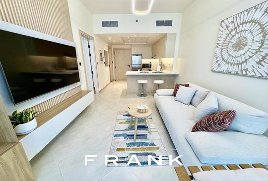 Upgraded | High Floor | Fully Furnished | 4 Cheqs