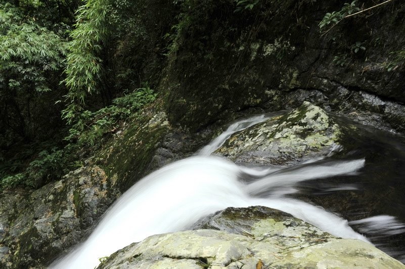 Nước chảy đẹp tựa áng tóc mượt mà của nàng tiên nữ