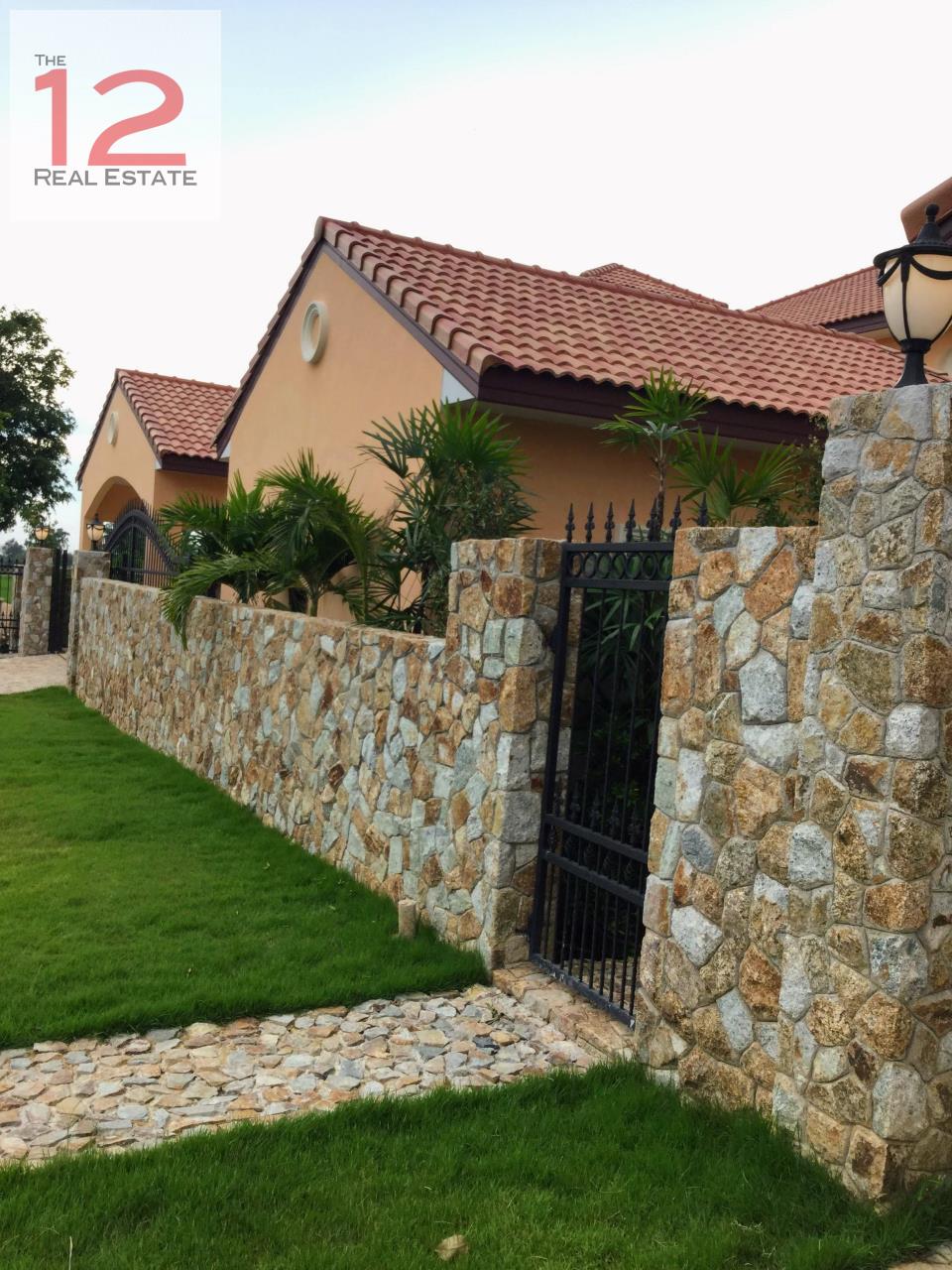 ขาย คอนโด ในโครงการMediterran Style Pool Villas For Sale ตำบลห้วยใหญ่, ภาพที่ 4