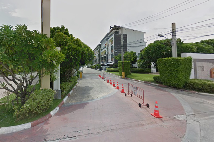 บิซทาวน์ ศรีนครินทร์ - บรรยากาศ - 3