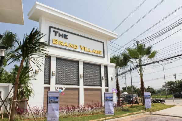 เดอะ แกรนด์ วิลเลจ - บรรยากาศ - 3
