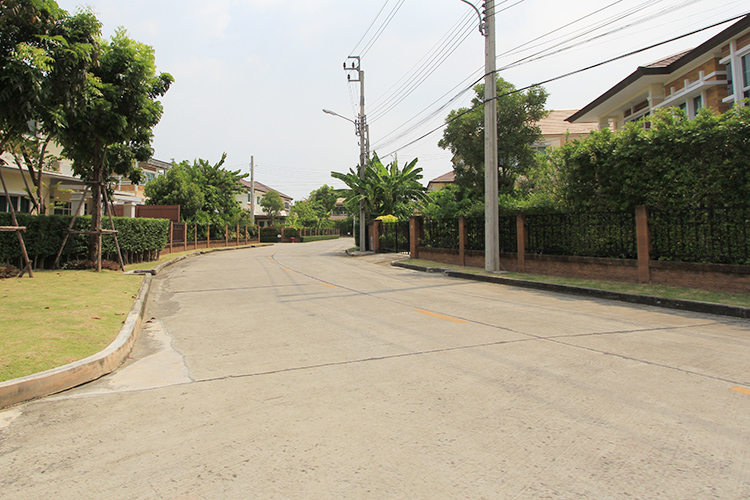 เลอ นีโอ ทู วงแหวน-ศรีนครินทร์ - บรรยากาศ - 3