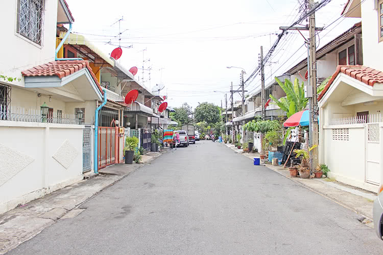 บ้านธนะสินโครงการ 5,6 - บรรยากาศ - 3