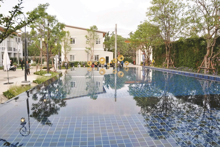 โกลเด้นทาวน์ วงศ์สว่าง-รัชดา - บรรยากาศ - 3