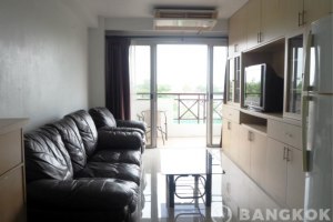 Sammakorn Condominium | Spacious Garden View 2 Bed 1 Bath in Ramkhamhaeng