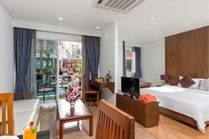 38635 - Phuket town center Hotel for sale area 23 acres ROR 1269 per year