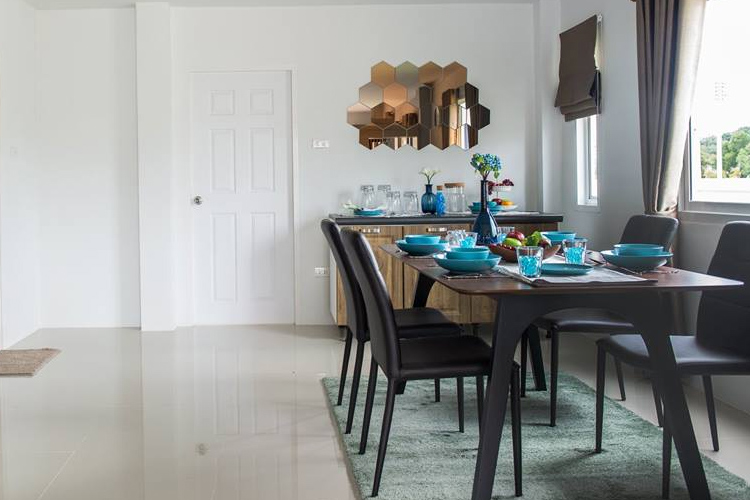 บ้านแฝดสองชั้น ในโครงการ บ้านงามเจริญ 15 พัทยา, ภาพที่ 4