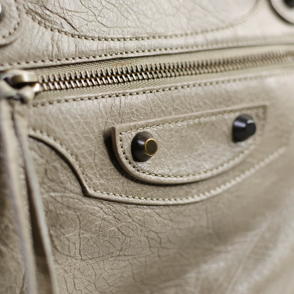 Sunday Classic Light Gray Greige Leather Tote