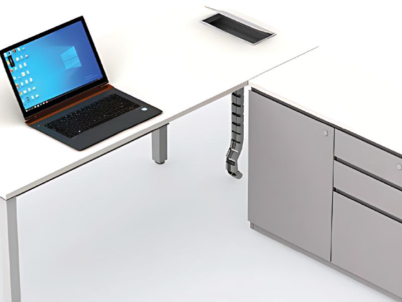 Consolar – Economy Cabin With Side Table