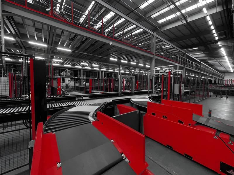 Sorting Conveyor System 100 Kg Per Feet for Packaging Industry