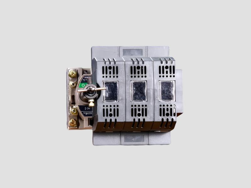 32A TPN BS Fuse Switch Disconnector 415V Schneider Electric