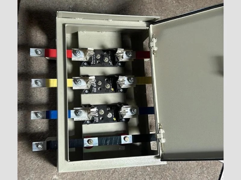 Ariel Panel With Advanced Features For Efficient Electrical Distribution In Industrial And Commercial Systems