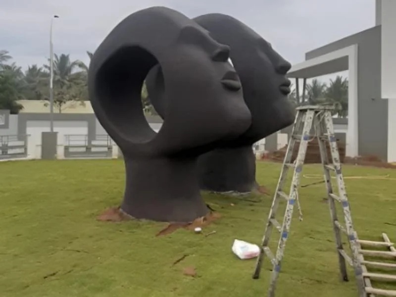 Big Size Statues for Decorative and Monumental Spaces