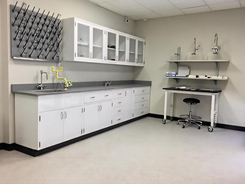 Lab Bench Height Adjustable Design For Educational Laboratories