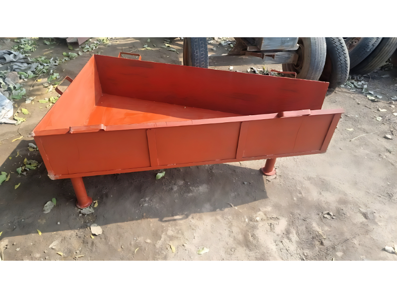 ConcreteTray For Transporting Construction Materials On Site
