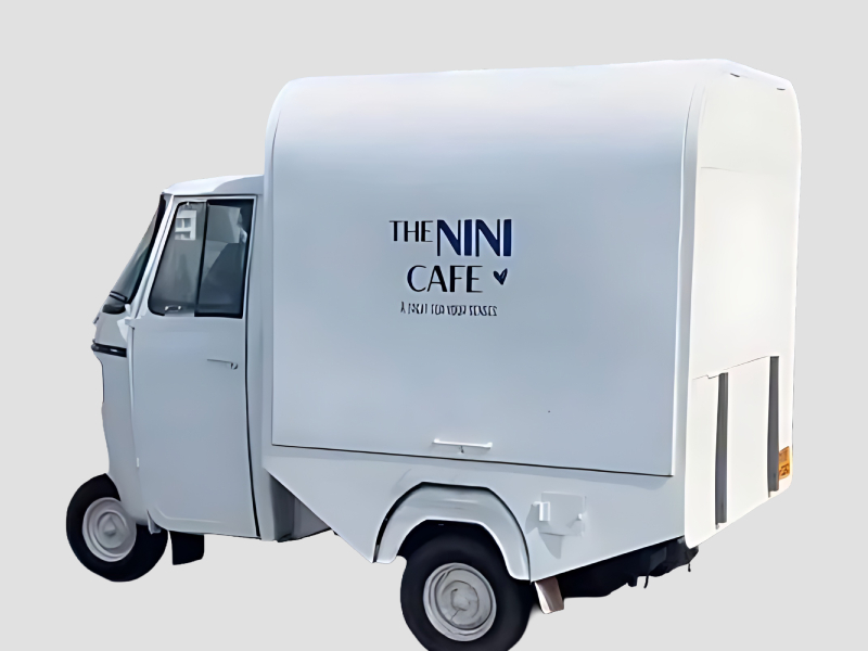 Closed Body Mobile Cafe Auto Cart for Beverage Service