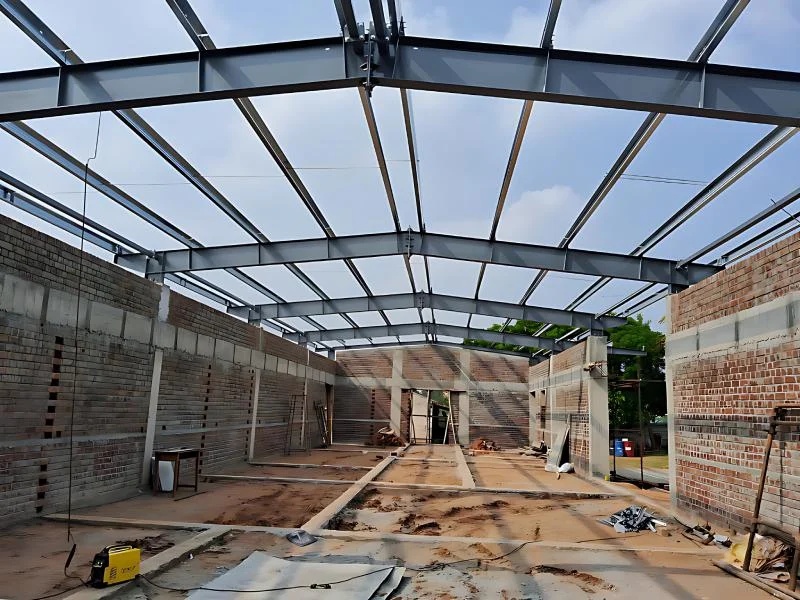 Prefabricated Steel Roof Truss System For Brick Wall Warehouses