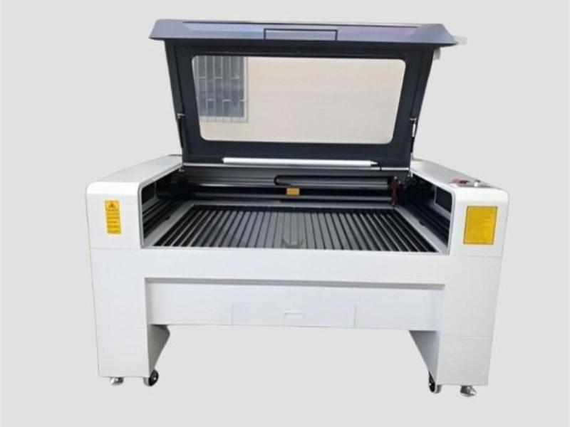 100 Watt Laser Cutting Machine For Acrylic And Non Metal Cutting