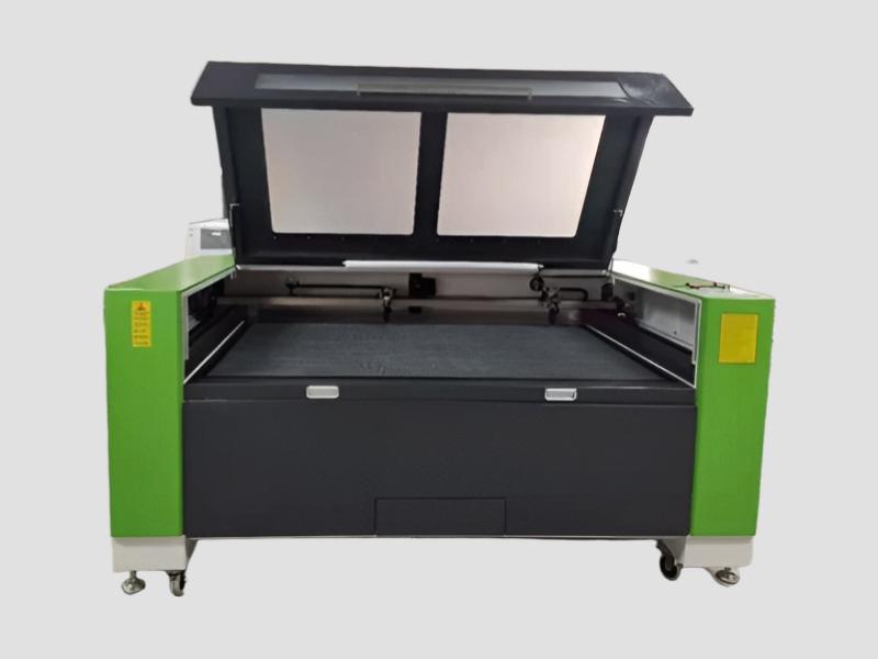 Cloth And Fabric Laser Cutting Machine For Garment Industry