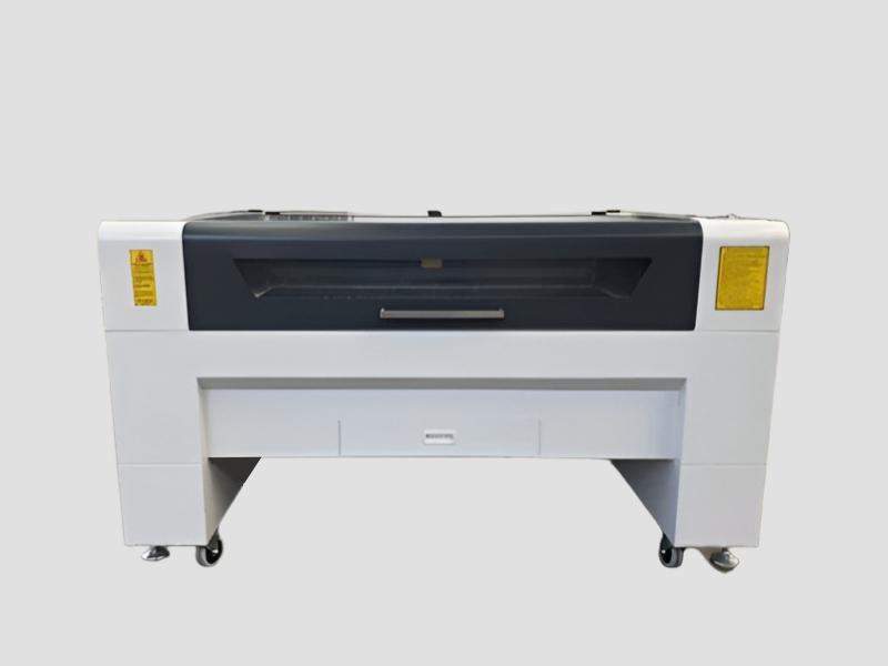 Label Laser Cutting Machine CO2 Type For Sticker And Tag Industry