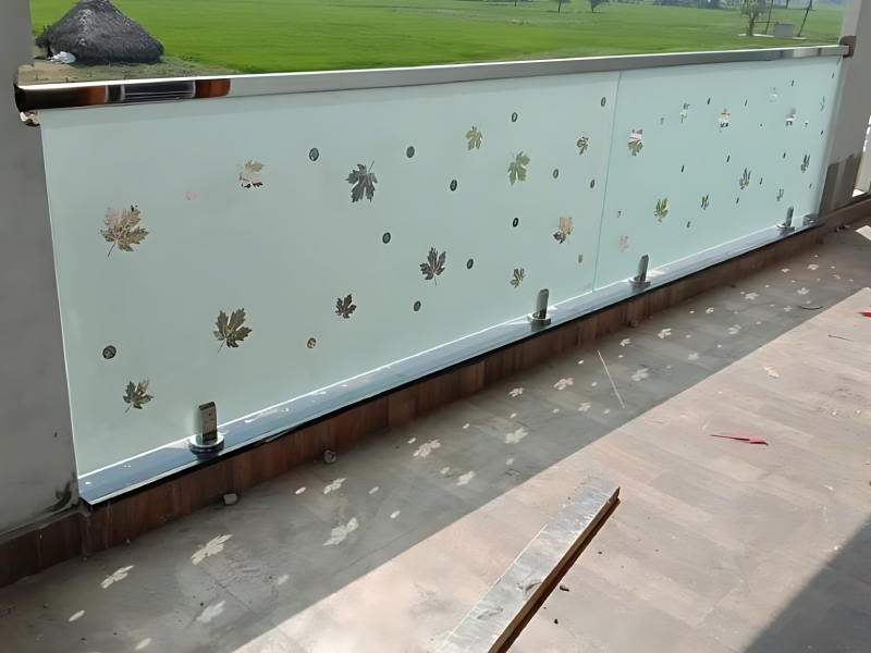 Frameless Glass Hand Railing System for Modern Interiors