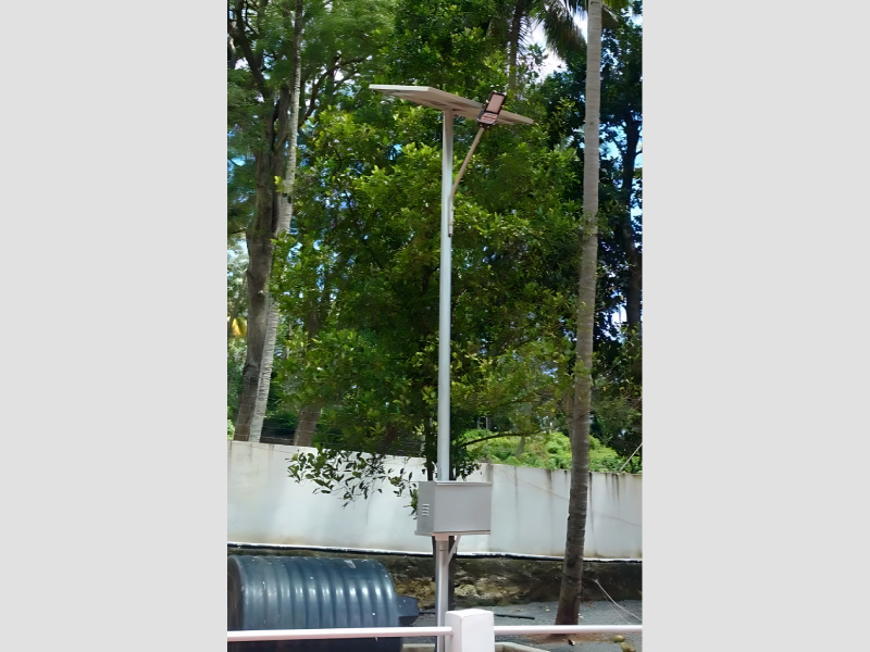 Solar LED Street Light 30 Watt For Energy Efficient Outdoor Lighting