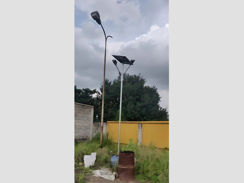 Solar LED Street Light 60 Watt For Commercial And Road Lighting