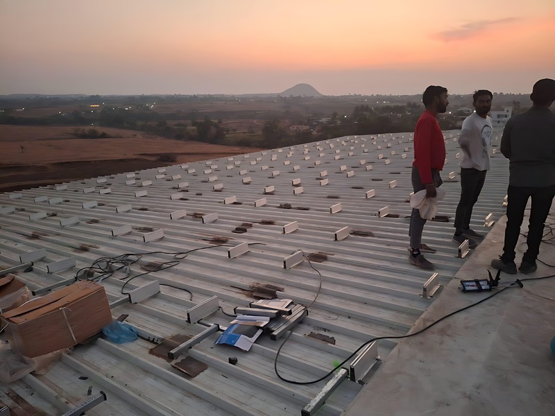 Aluminium Solar Mini Rail Mounting Clamp Set For Metal Sheet Roof Panel Installation