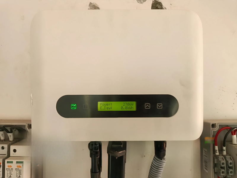 UTL On-Grid Solar Power Inverter With Protection Distribution Boxes